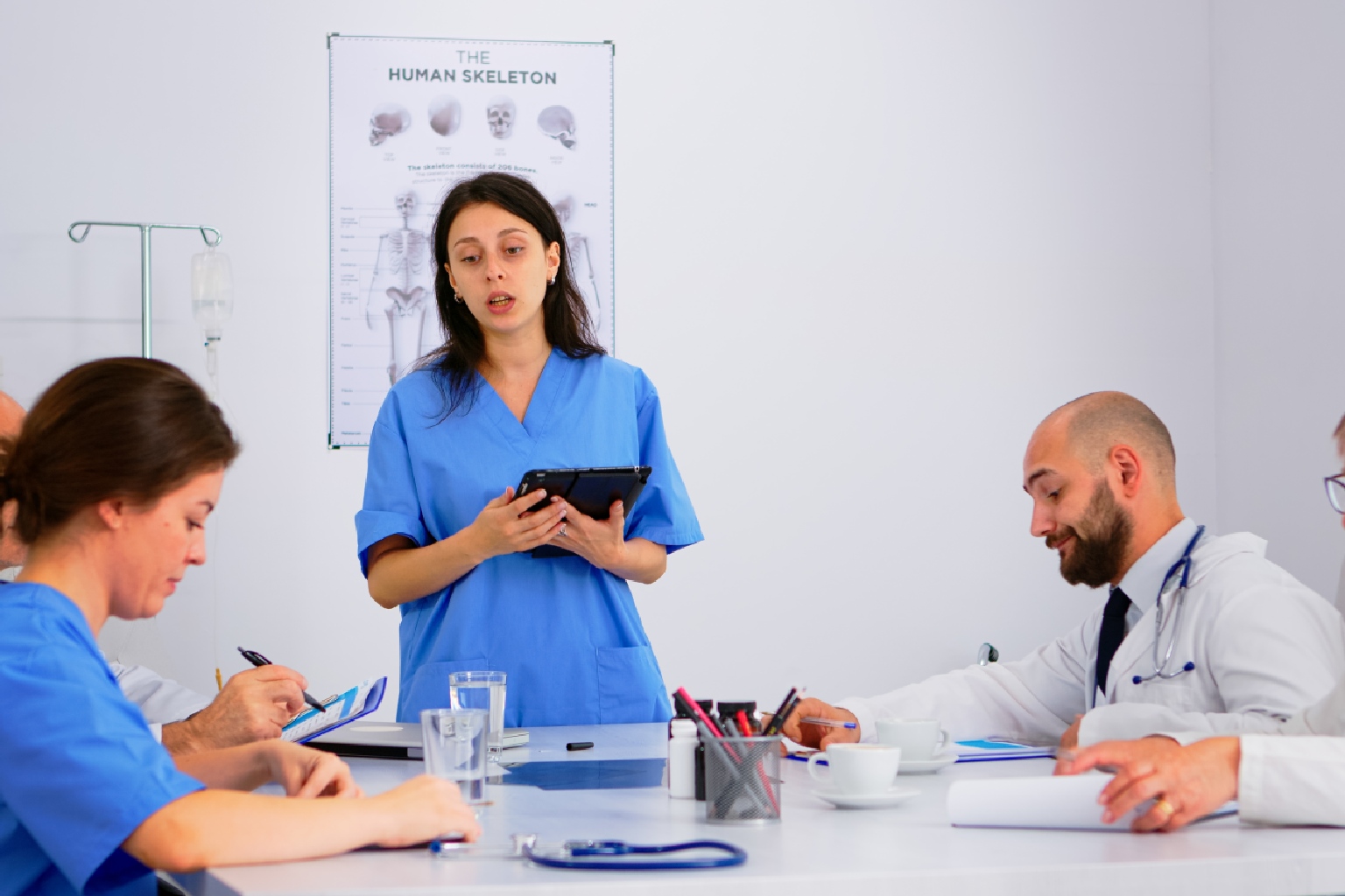11 Reasons Why Seamless Communication Between Doctor, Hospital, Lab, and Pharmacy Benefits All Stakeholders
